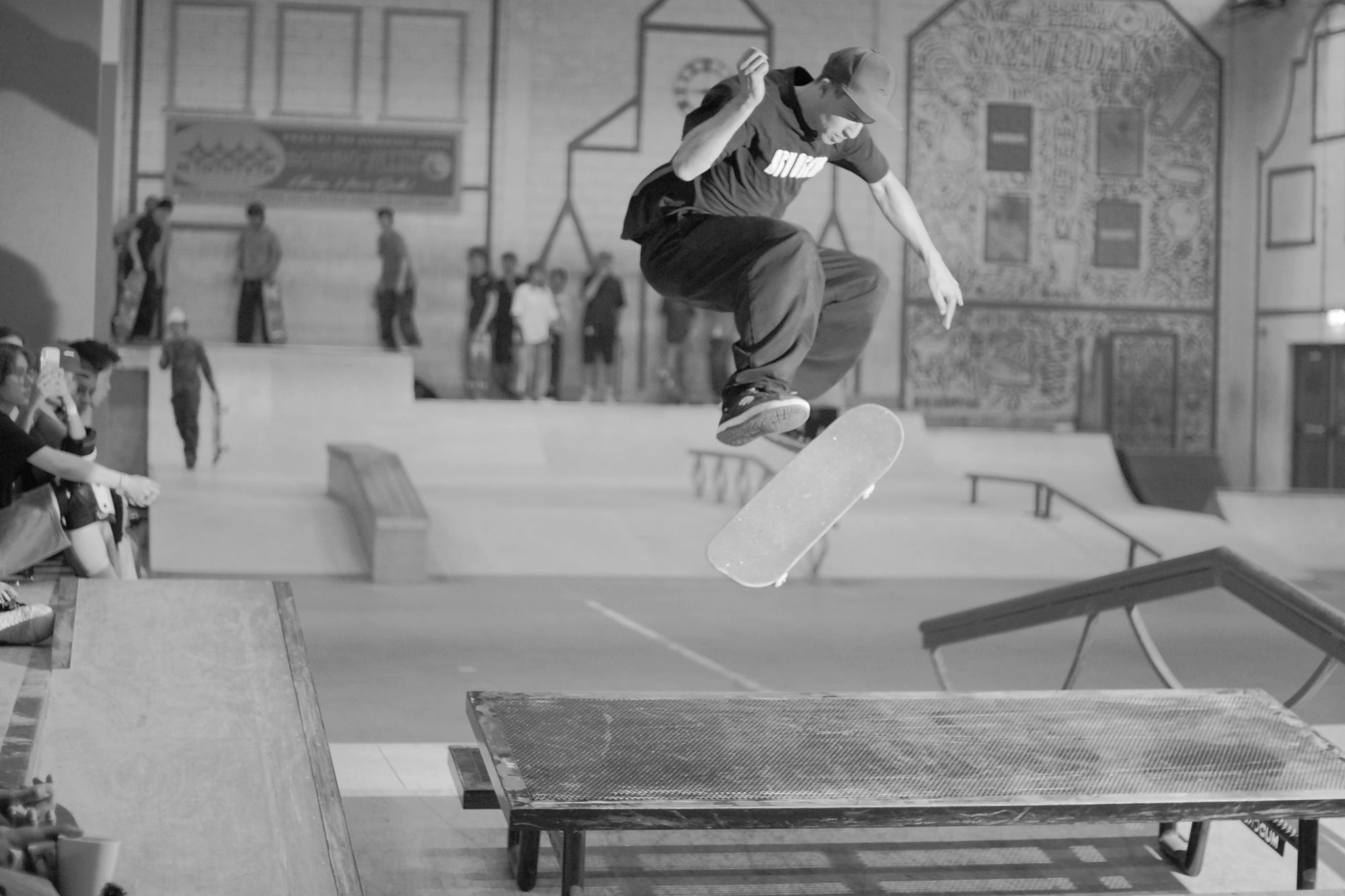 2026-06-13 - xt35 - bw - NL - Utrecht - Flip trick over picnic table