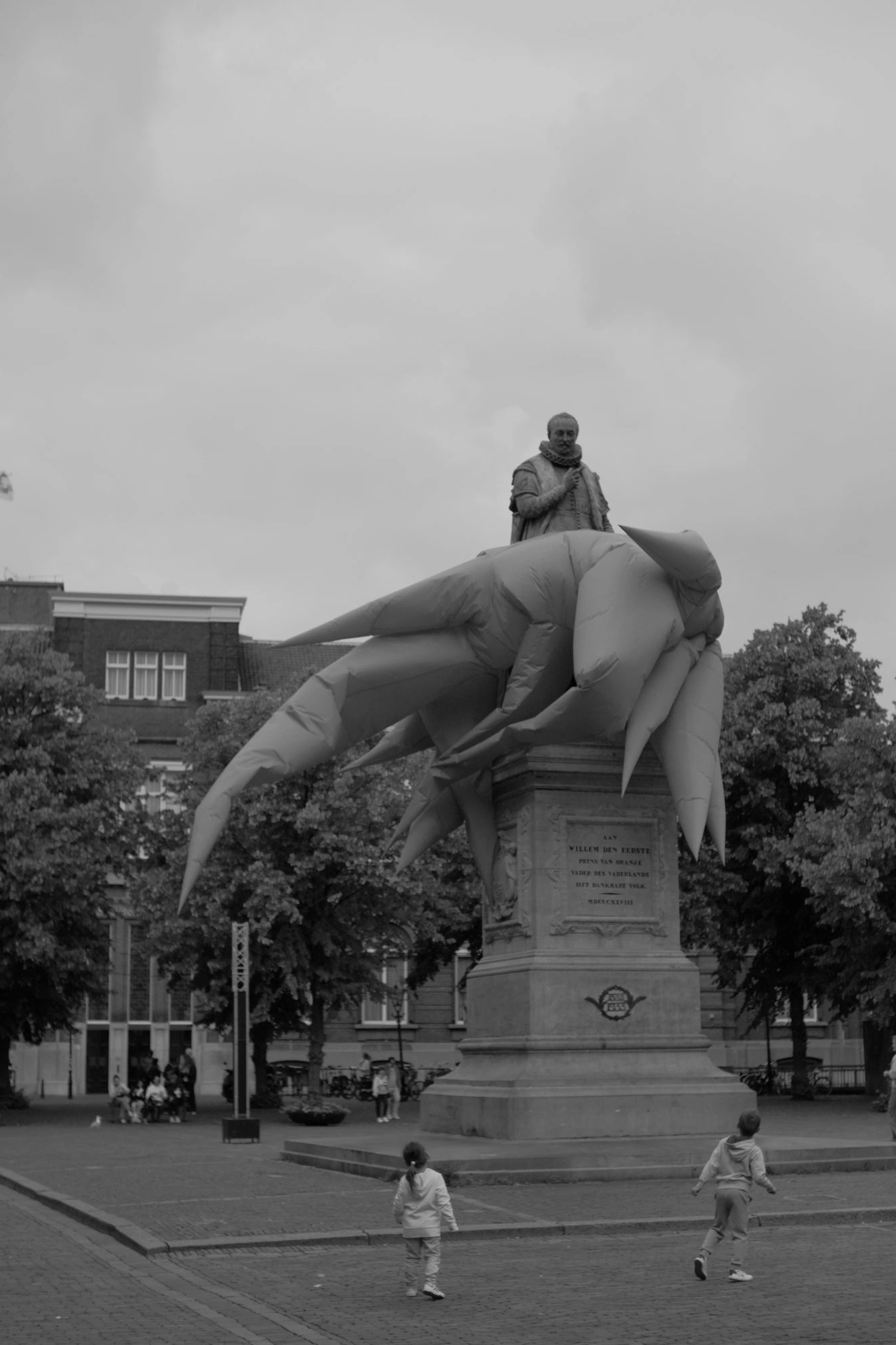 2026-06-14 - xt35 - bw - NL - Den Haag - Blow-up Jubilee - Oranje by Steve Messam