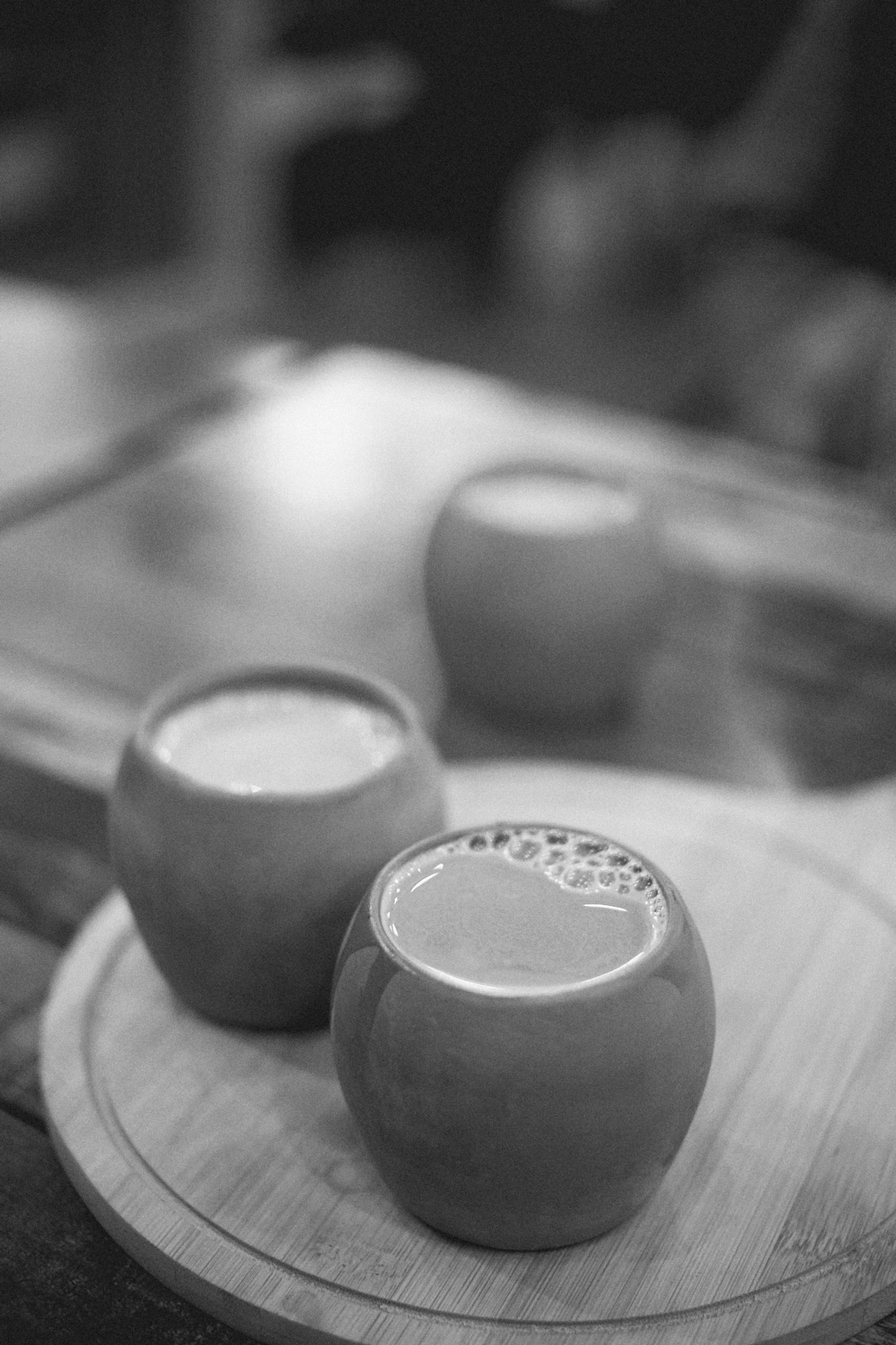2022-09-23 - xt35 - bw - ZA - Durban - Cups of team on tray