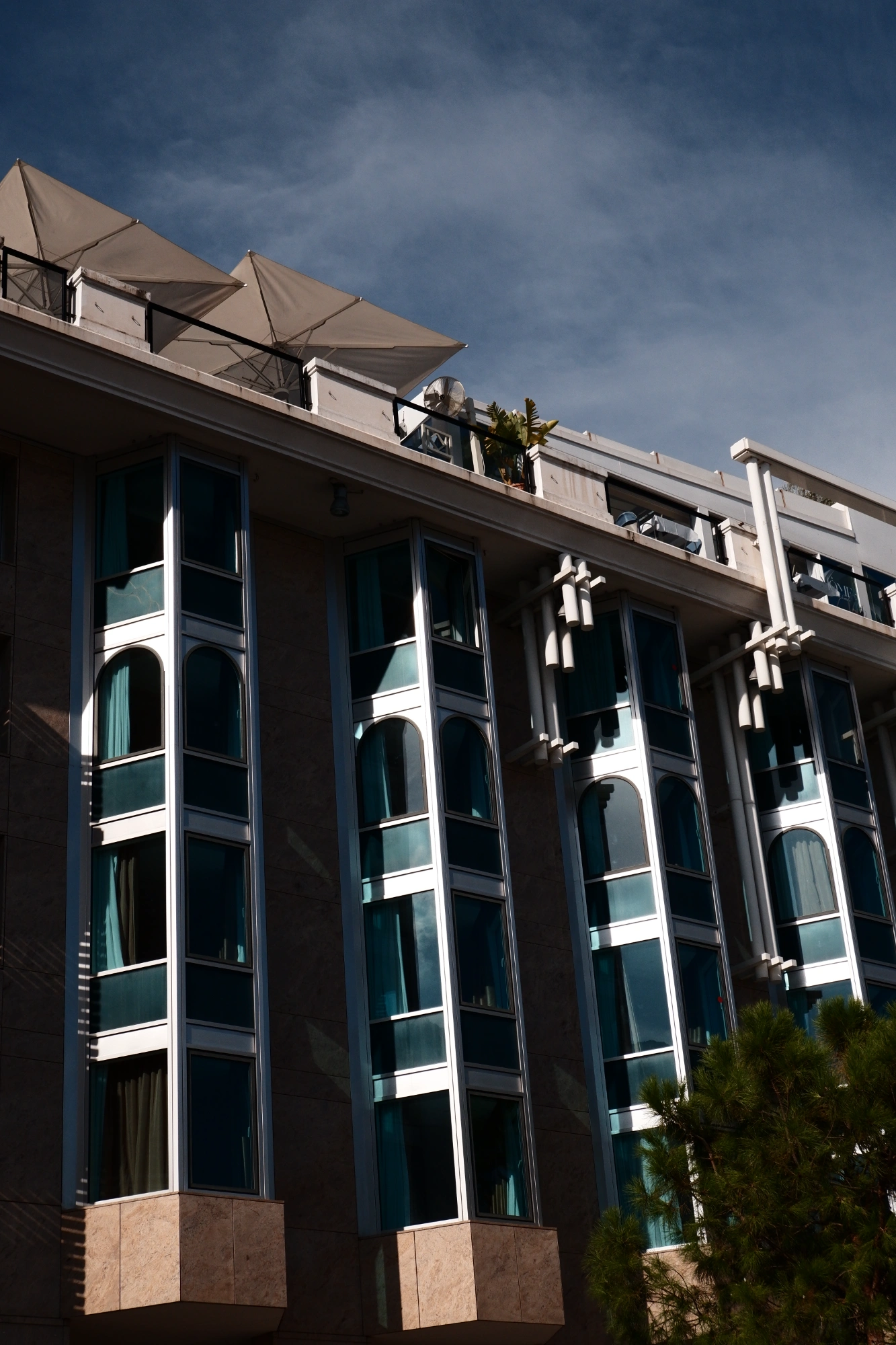 2025-09-08 - xt15-45 - color - MC - Monte Carlo - Blue columns of balconies