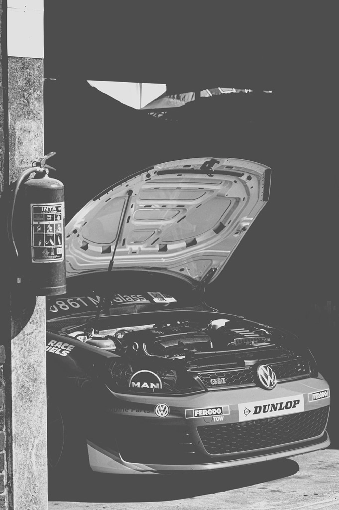 2019-07-27 - n18-55 - bw - ZA - Zwartkops Raceway - Car with bonnet open in garage
