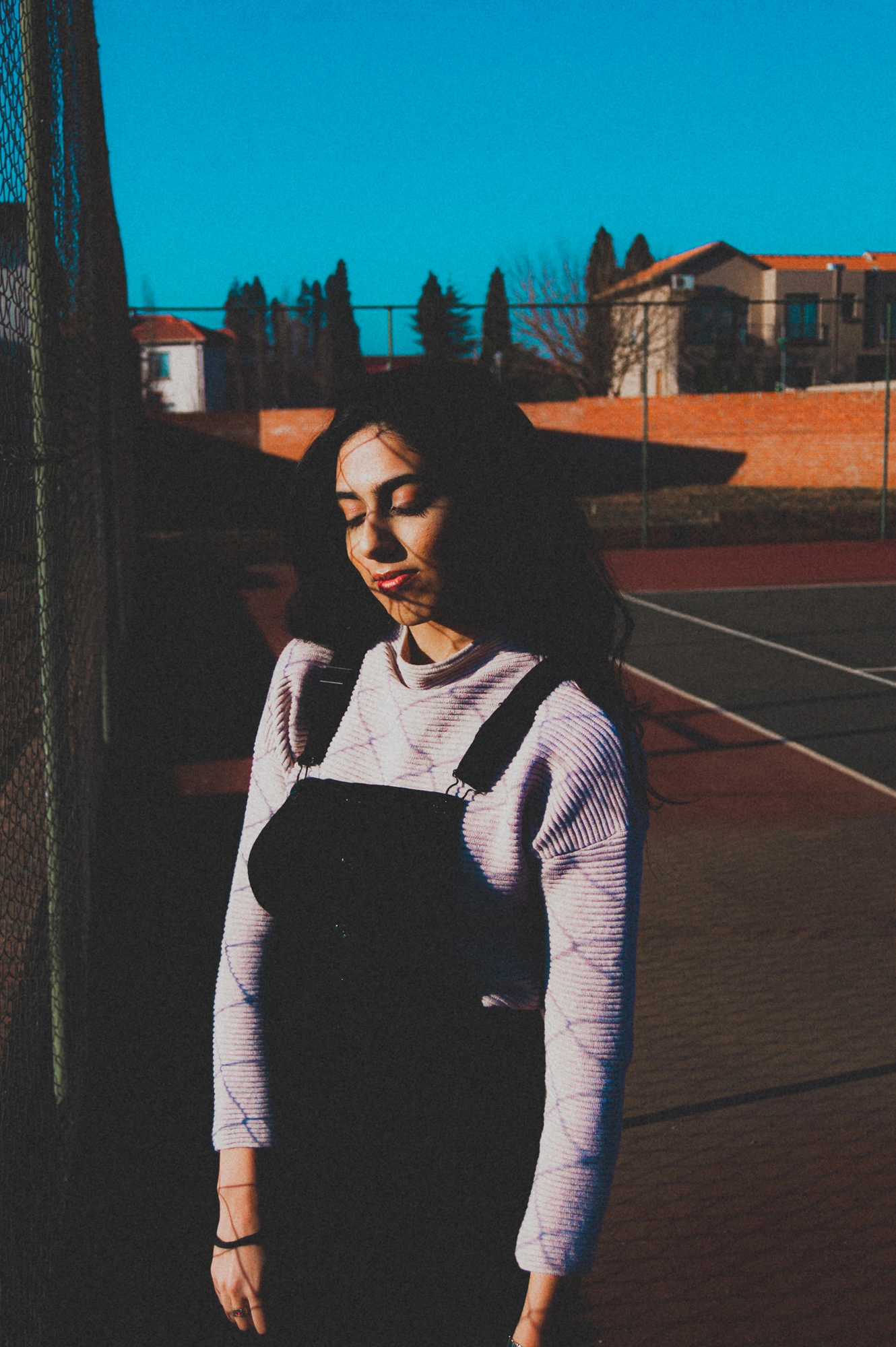 2019-07-06 - n18-55 - color - ZA - Centurion - Raadhiyah next to tennis court 3