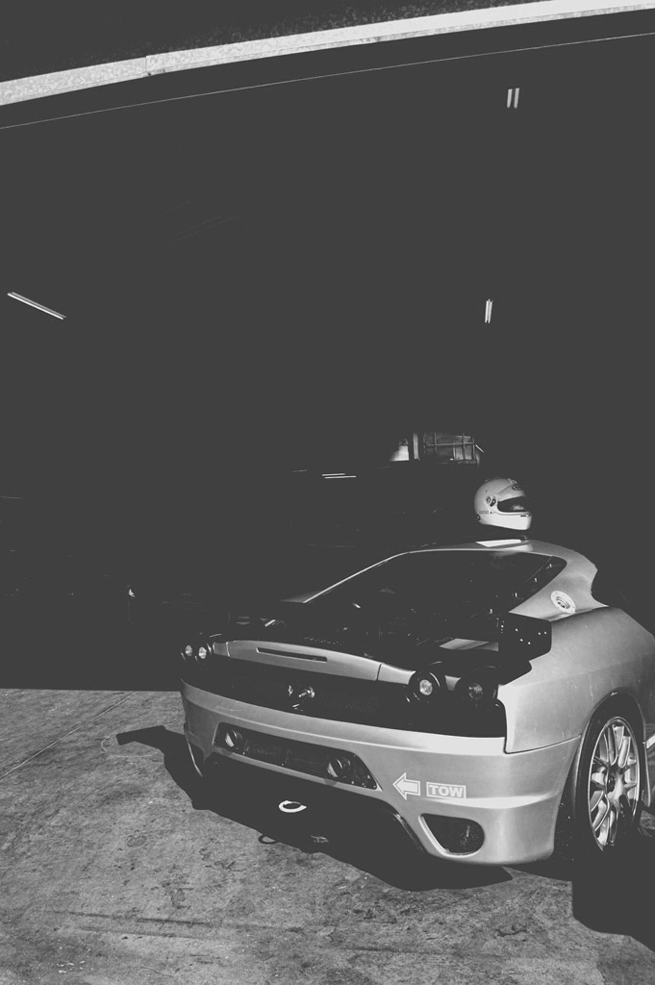 2019-07-27 - Zwartkops Raceway - Back of Ferarri in garage.j