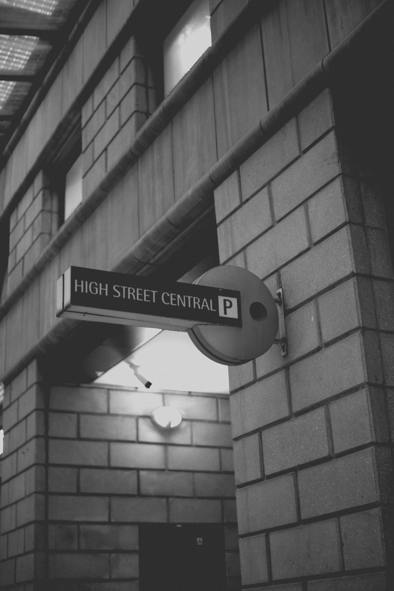 2021-12-04 - Melrose Arch, Johannesburg -  Sign written 'High Street Central'.j